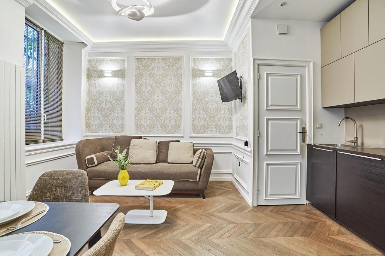 Apartment Louvre Museum By Studio Prestige Paris Exterior foto
